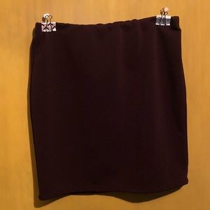 Maroon fitted mini skirt